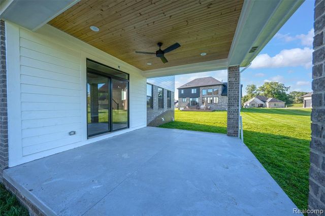710 Marlayna Drive, Oxford, MI 48371