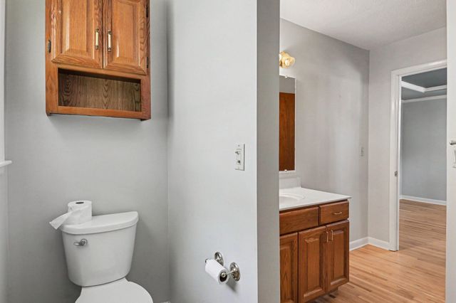 8008 Bonnafair Dr, Hermitage, TN 37076