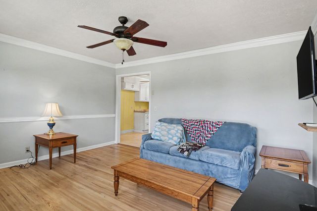 8008 Bonnafair Dr, Hermitage, TN 37076