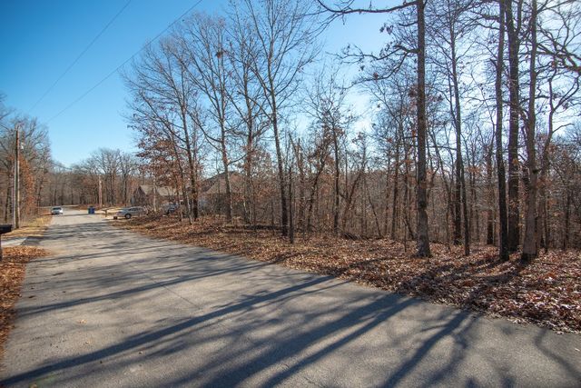 12 S Kirby Drive, Bella Vista, AR 72714