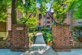 38-30 Douglaston Parkway G2, Douglaston, NY 11363
