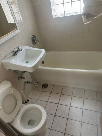 5135 S Kenwood Avenue 606, Chicago, IL 60615