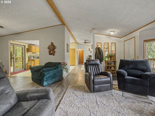41180 Se KUBITZ Rd, Sandy, OR 97055