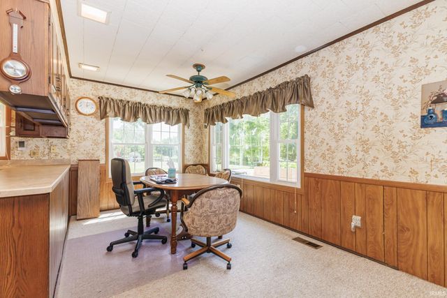8301 W River Road, Yorktown, IN 47396
