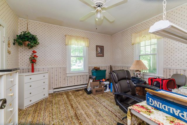 8301 W River Road, Yorktown, IN 47396