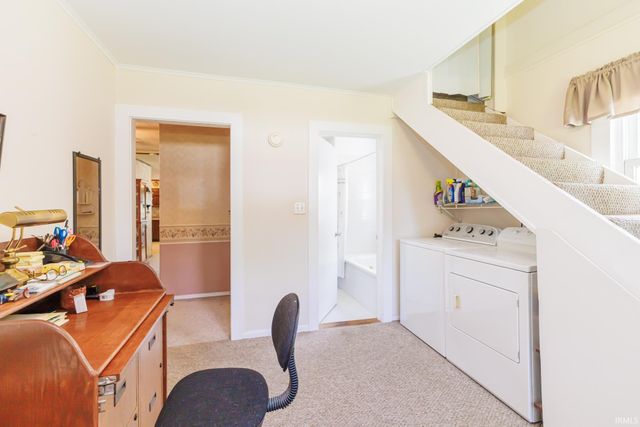 8301 W River Road, Yorktown, IN 47396