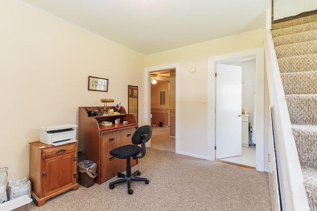 8301 W River Road, Yorktown, IN 47396