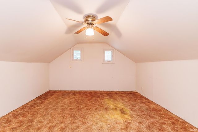 8301 W River Road, Yorktown, IN 47396