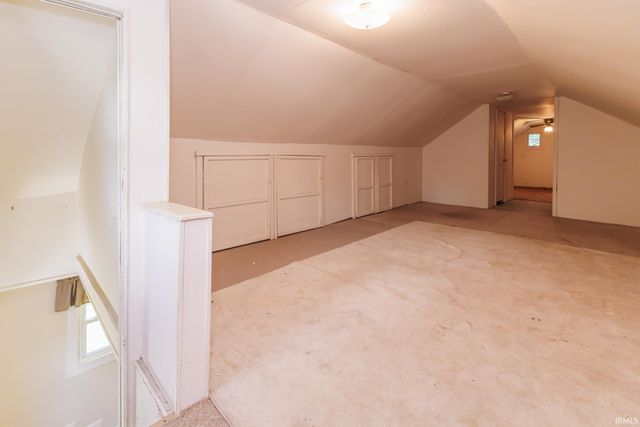 8301 W River Road, Yorktown, IN 47396