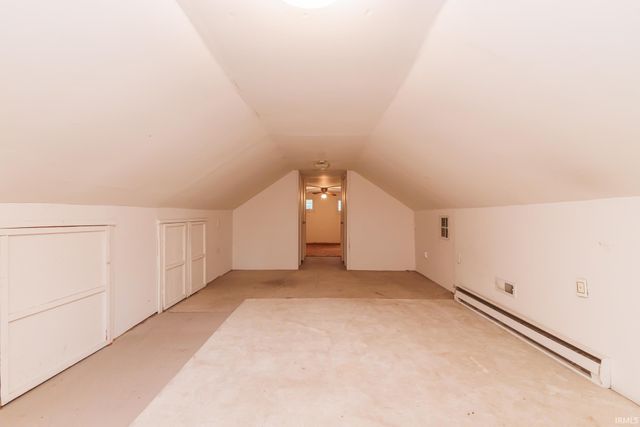 8301 W River Road, Yorktown, IN 47396