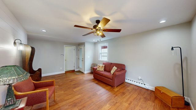 620 Ledge Rd, Seekonk, MA 02771