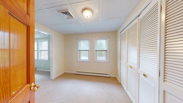 620 Ledge Rd, Seekonk, MA 02771