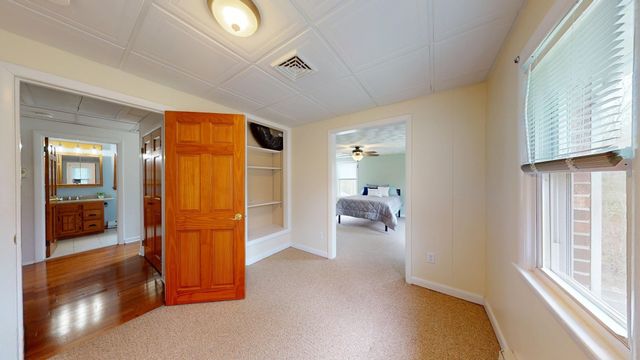 620 Ledge Rd, Seekonk, MA 02771