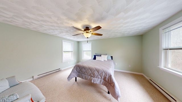 620 Ledge Rd, Seekonk, MA 02771