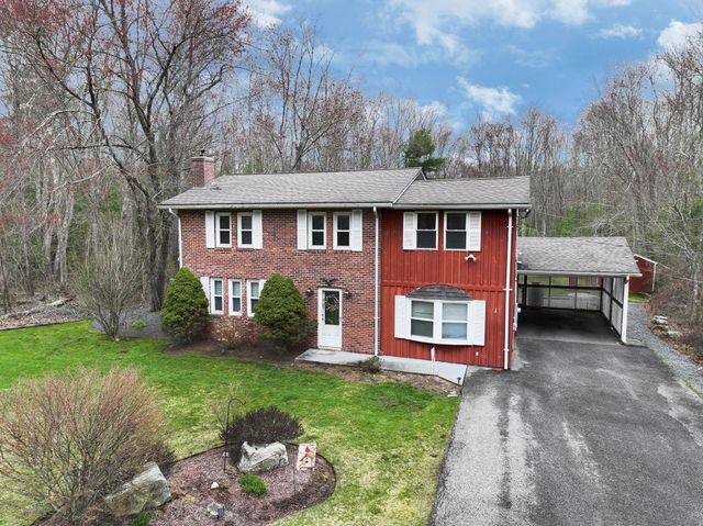 620 Ledge Rd, Seekonk, MA 02771