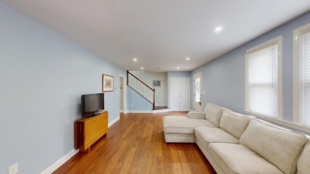 620 Ledge Rd, Seekonk, MA 02771