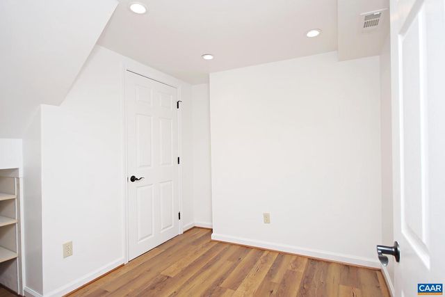 972 GRAYSON LN, Charlottesville, VA 22903