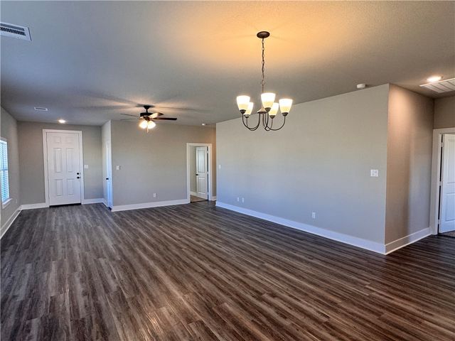 1227 Patriot Drive, College Station, TX 77845