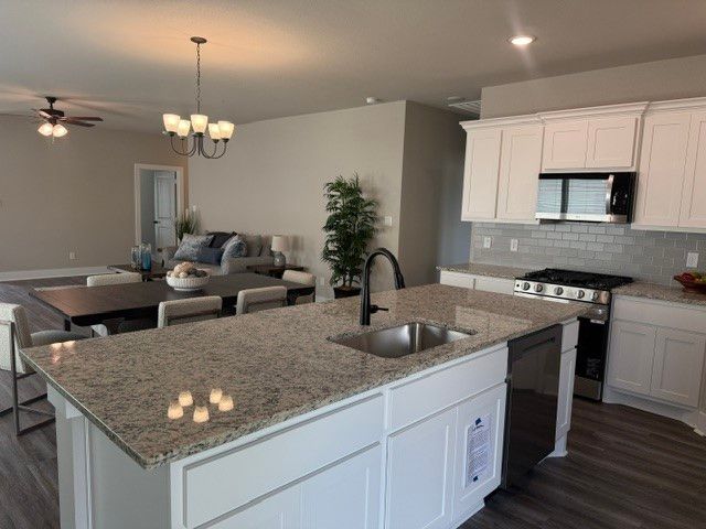 1227 Patriot Drive, College Station, TX 77845