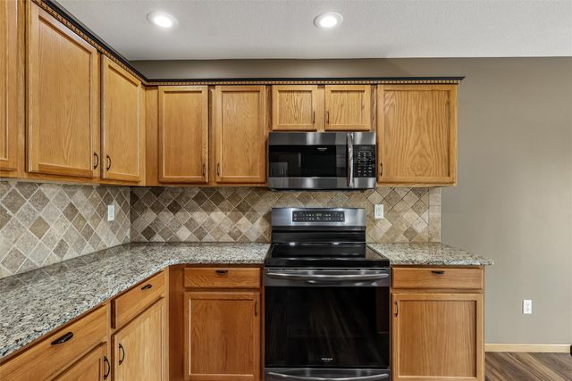 9366 Red Sunset Drive, West Des Moines, IA 50266