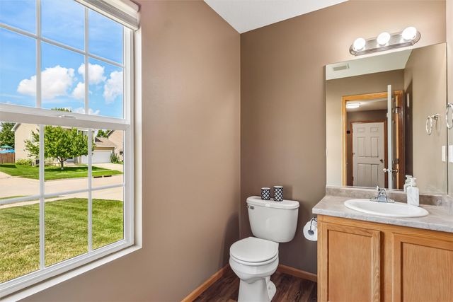9366 Red Sunset Drive, West Des Moines, IA 50266