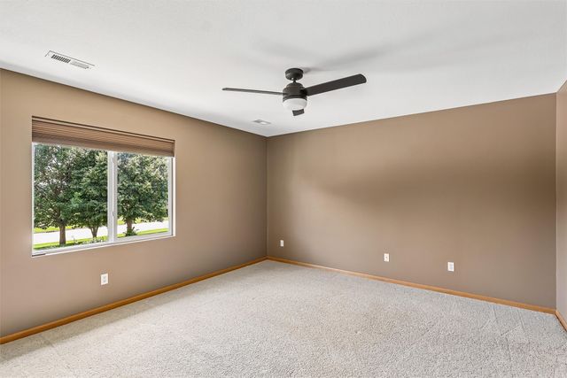 9366 Red Sunset Drive, West Des Moines, IA 50266