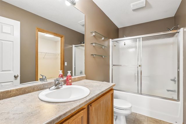 9366 Red Sunset Drive, West Des Moines, IA 50266