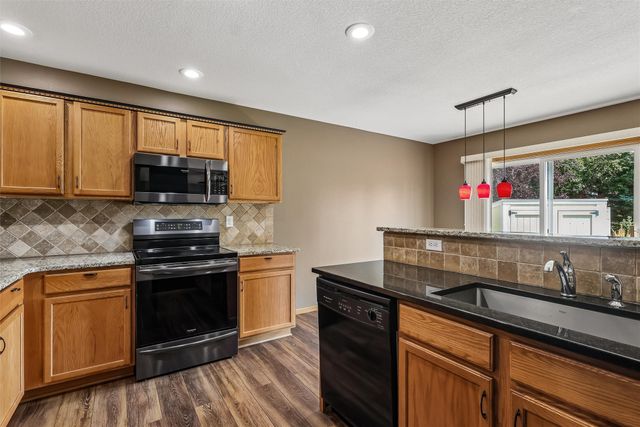 9366 Red Sunset Drive, West Des Moines, IA 50266