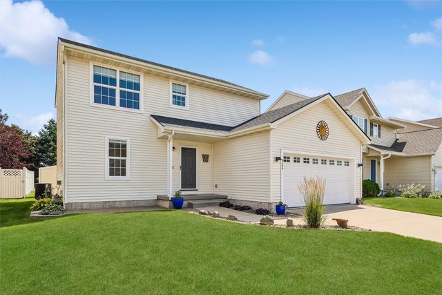 9366 Red Sunset Drive, West Des Moines, IA 50266