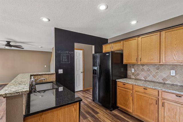 9366 Red Sunset Drive, West Des Moines, IA 50266