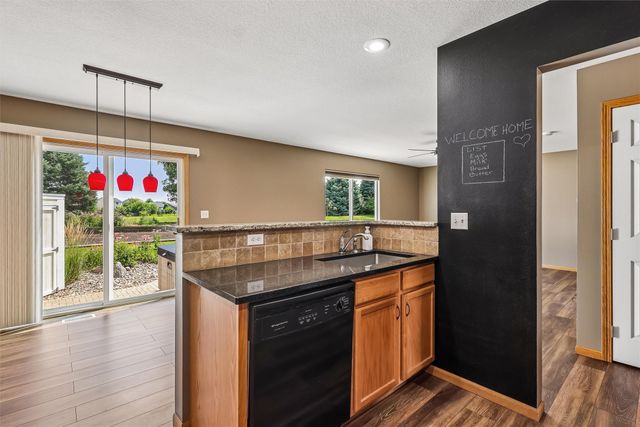 9366 Red Sunset Drive, West Des Moines, IA 50266