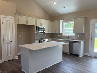 864 Midway School Road, Winston-salem, NC 27107