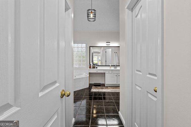 312 Freeman Forest Drive, Newnan, GA 30265