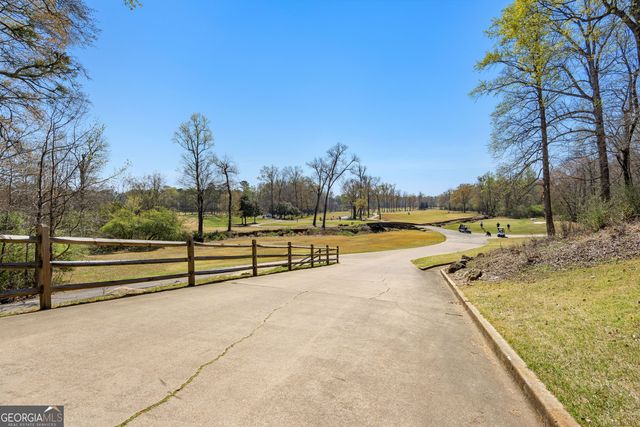 312 Freeman Forest Drive, Newnan, GA 30265