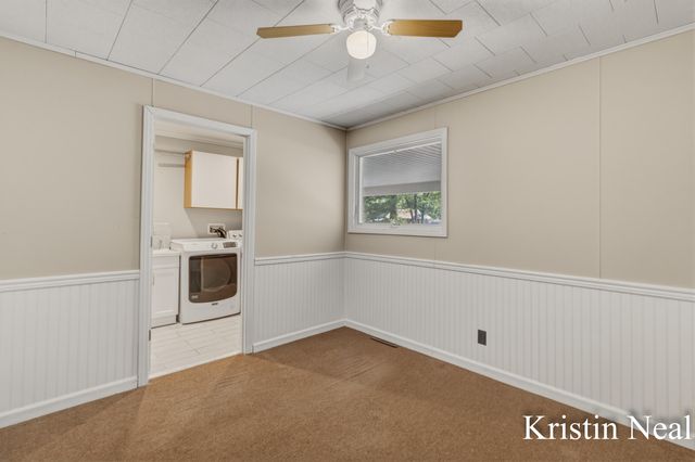 673 S Wolf Lake Road, Muskegon, MI 49442