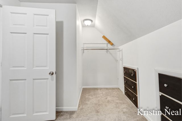 673 S Wolf Lake Road, Muskegon, MI 49442