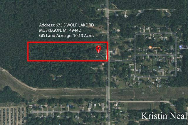 673 S Wolf Lake Road, Muskegon, MI 49442