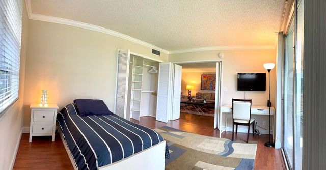 823 Cypress Boulevard 201, Pompano Beach, FL 33069