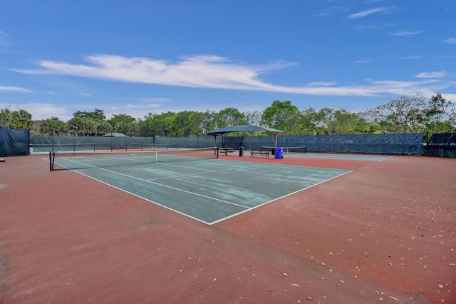 823 Cypress Boulevard 201, Pompano Beach, FL 33069