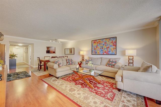 823 Cypress Boulevard 201, Pompano Beach, FL 33069