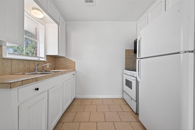 312 Travis Street, Richmond, TX 77469