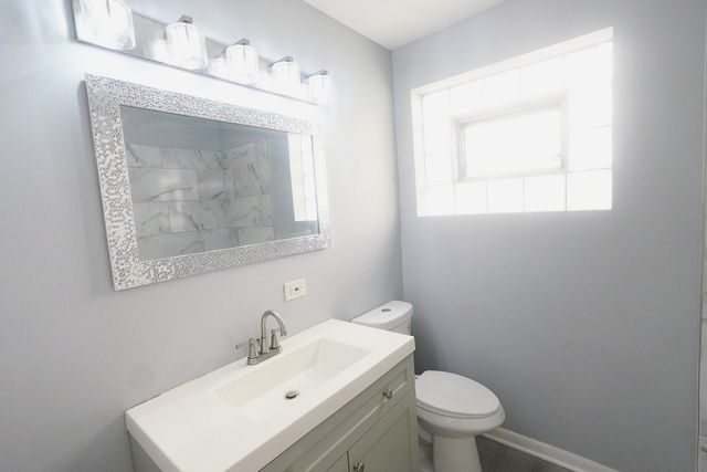 7950 S Lafayette Avenue, Chicago, IL 60620