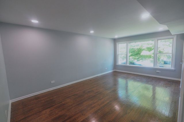 7950 S Lafayette Avenue, Chicago, IL 60620
