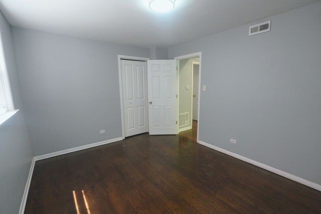 7950 S Lafayette Avenue, Chicago, IL 60620