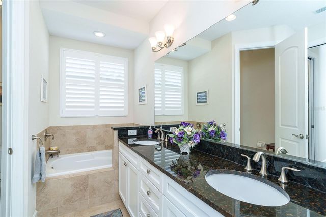 2085 PIAVE LANE, Venice, FL 34292