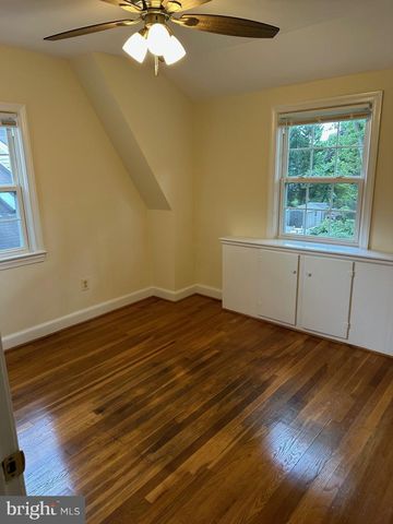 5816 GREENLAWN DR, Bethesda, MD 20814