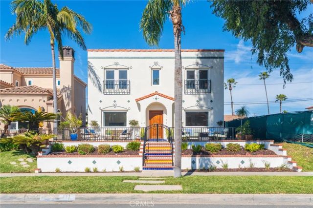 813 13th Street, Huntington Beach, CA 92648