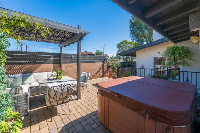813 13th Street, Huntington Beach, CA 92648