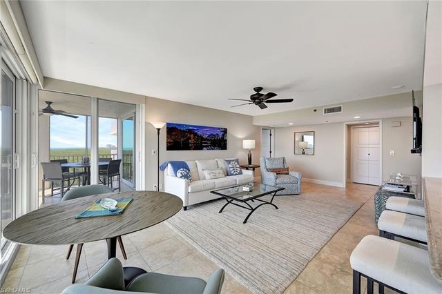 5550 Heron Point DR 703, Naples, FL 34108