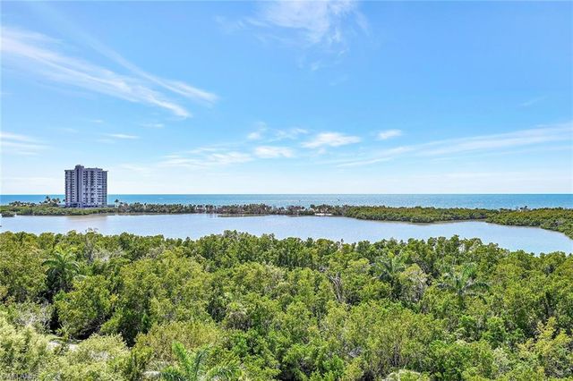 5550 Heron Point DR 703, Naples, FL 34108
